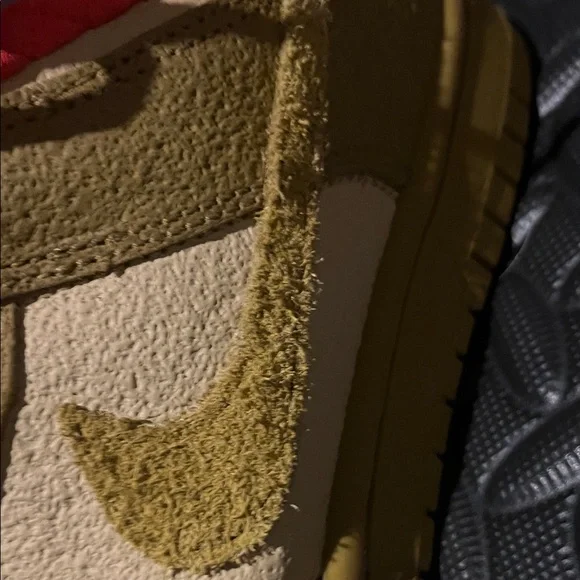 Nike Dunk Low Bronzine Picante Red Womens Size 6 - Picture 3 of 9